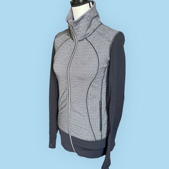 Lululemon Women’s Asana herringbone zip up jacket Gray/ Black Size S - Picture 13 of 15